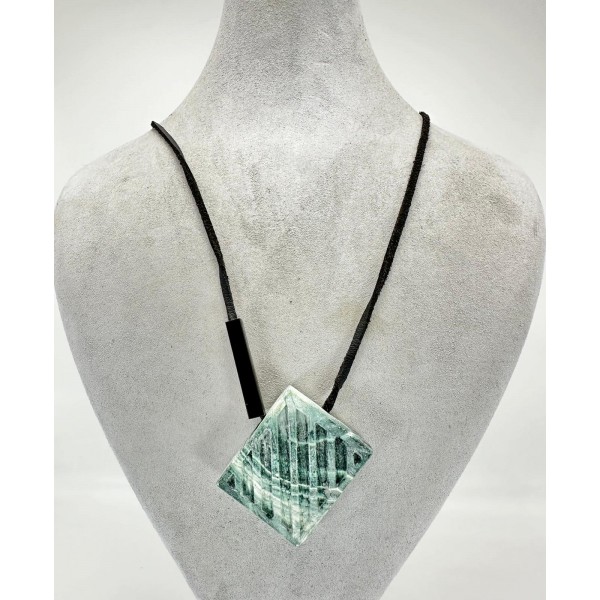 Siyah Derili Mermer Desenli Mavi Doğal Taş Kolye